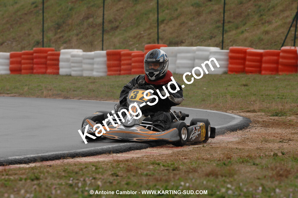 08/11/2009 : 5ème manche du Championnat du Sud 2009 à Ganges (photos Antoine Camblor) 2009 — karting