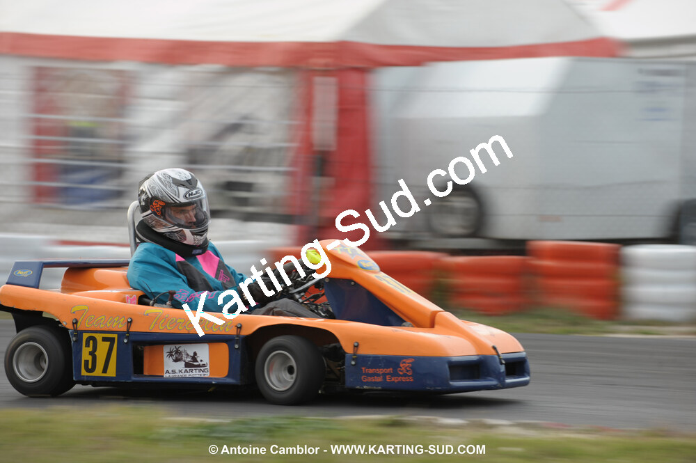 08/11/2009 : 5ème manche du Championnat du Sud 2009 à Ganges (photos Antoine Camblor) 2009 — karting
