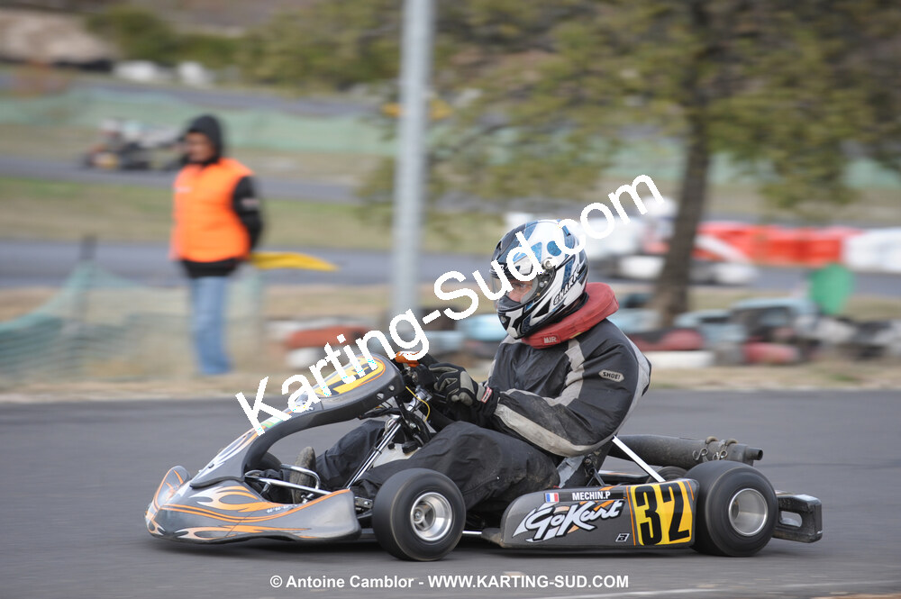 08/11/2009 : 5ème manche du Championnat du Sud 2009 à Ganges (photos Antoine Camblor) 2009 — karting