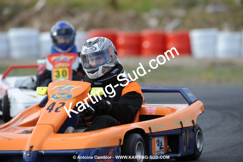 08/11/2009 : 5ème manche du Championnat du Sud 2009 à Ganges (photos Antoine Camblor) 2009 — karting