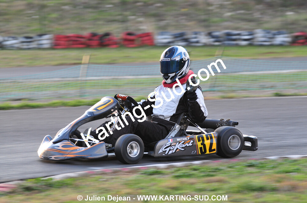08/11/2009 : 5ème manche du Championnat du Sud 2009 à Ganges (photos Julien Dejean) 2009 — karting