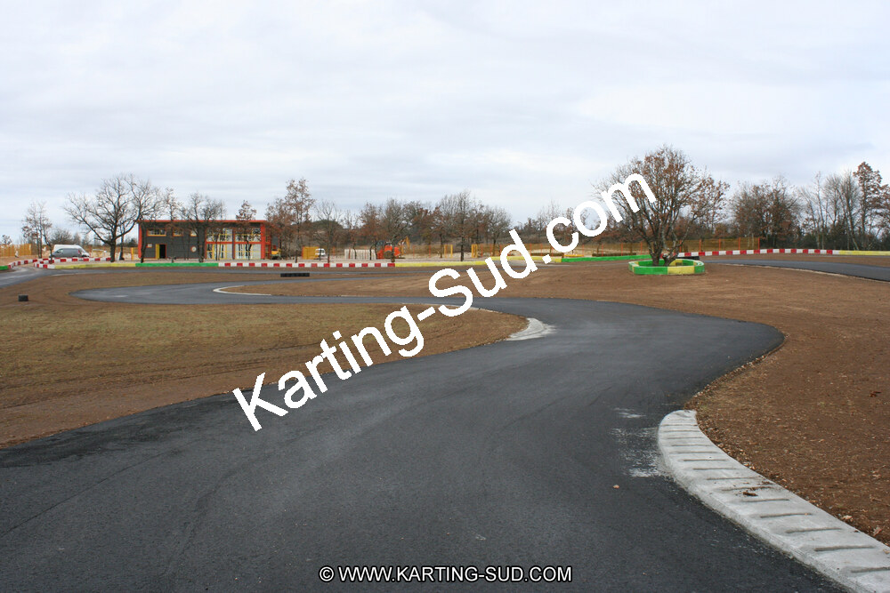 15/02/2011 : Photos du circuit de Cahors (travaux en cours) 2011 — karting