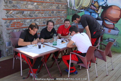 01 & 02/10/2011 : 24H Karting à Muret (Photos Stéphane Agnus – Yan Ching Agnus – Patrick Lascombes) 2011 — karting