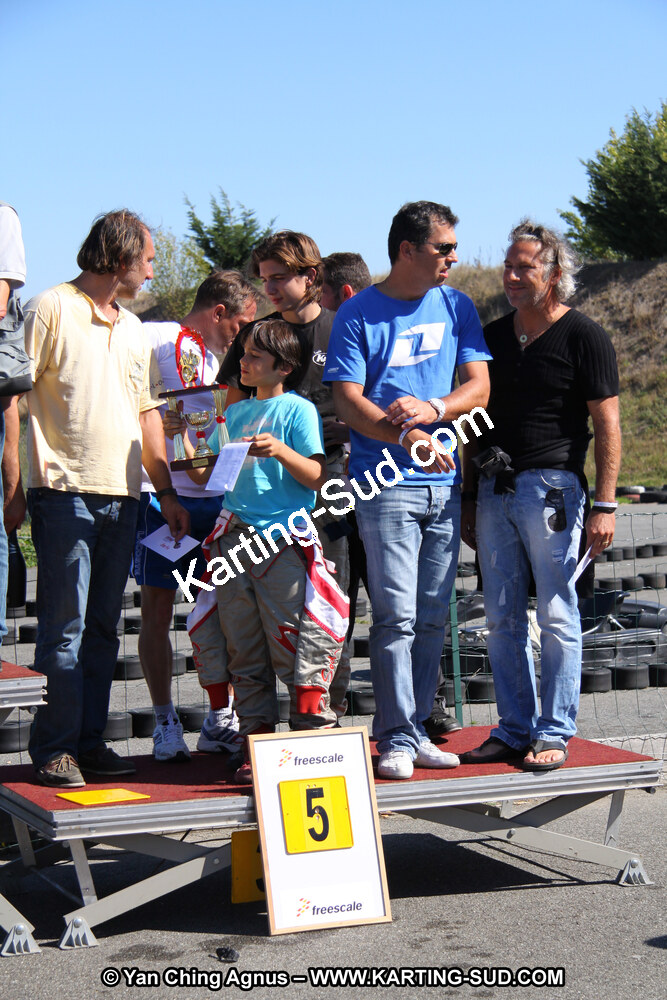 01 & 02/10/2011 : 24H Karting à Muret (Photos Stéphane Agnus – Yan Ching Agnus – Patrick Lascombes) 2011 — karting