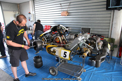 30 & 31/05/2015 : SuperKart 250, TTI Carbone et Championnat de France Long Circuit KZ2 et KZ2 Gentleman à Lédenon (Photos Stéphane Agnus) 2015 — karting