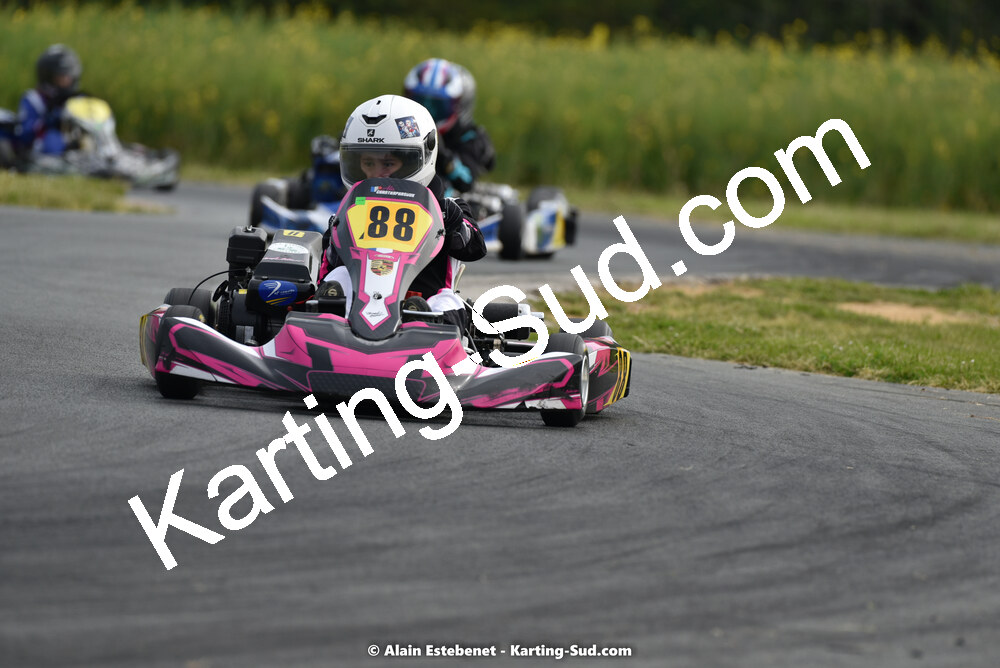 01/05/2022 : 2ème manche Trophée Ufolep Karting Nouvelle Aquitaine à Saint Genis (Photos Alain Estebenet) 2022 — karting