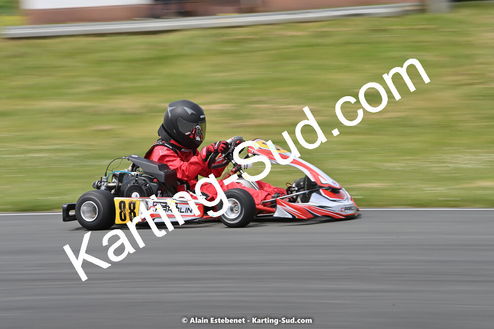 01/05/2022 : 2ème manche Trophée Ufolep Karting Nouvelle Aquitaine à Saint Genis (Photos Alain Estebenet) 2022 — karting