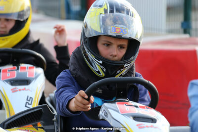 07/05/2022 : Endurance Loisir Les Razbitumes pour “1 maillot pour la vie” & Les Socio Esthéticiennes (Photos Stéphane Agnus) 2022 — karting