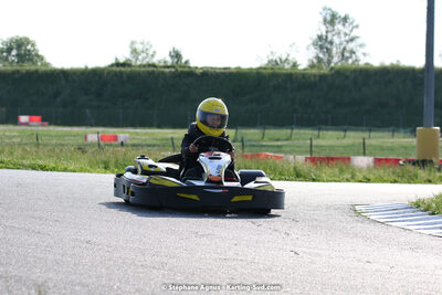 07/05/2022 : Endurance Loisir Les Razbitumes pour “1 maillot pour la vie” & Les Socio Esthéticiennes (Photos Stéphane Agnus) 2022 — karting