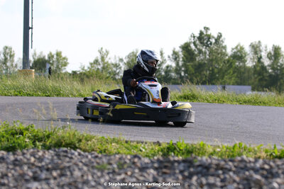 07/05/2022 : Endurance Loisir Les Razbitumes pour “1 maillot pour la vie” & Les Socio Esthéticiennes (Photos Stéphane Agnus) 2022 — karting