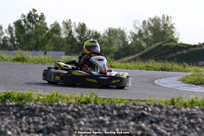 07/05/2022 : Endurance Loisir Les Razbitumes pour “1 maillot pour la vie” & Les Socio Esthéticiennes (Photos Stéphane Agnus) 2022 — karting
