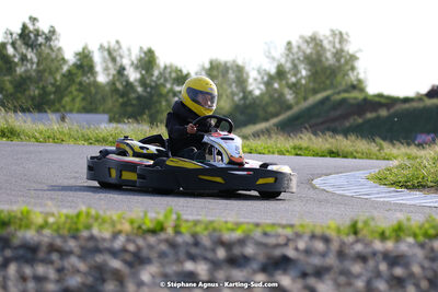 07/05/2022 : Endurance Loisir Les Razbitumes pour “1 maillot pour la vie” & Les Socio Esthéticiennes (Photos Stéphane Agnus) 2022 — karting