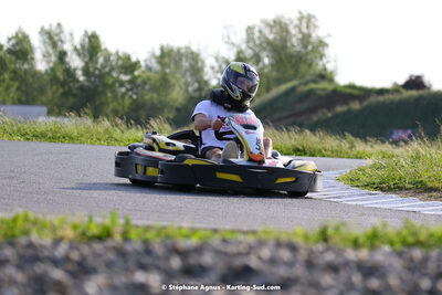 07/05/2022 : Endurance Loisir Les Razbitumes pour “1 maillot pour la vie” & Les Socio Esthéticiennes (Photos Stéphane Agnus) 2022 — karting