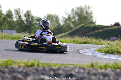 07/05/2022 : Endurance Loisir Les Razbitumes pour “1 maillot pour la vie” & Les Socio Esthéticiennes (Photos Stéphane Agnus) 2022 — karting