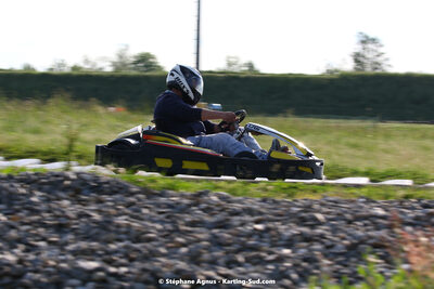 07/05/2022 : Endurance Loisir Les Razbitumes pour “1 maillot pour la vie” & Les Socio Esthéticiennes (Photos Stéphane Agnus) 2022 — karting