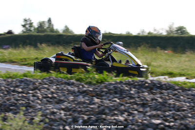 07/05/2022 : Endurance Loisir Les Razbitumes pour “1 maillot pour la vie” & Les Socio Esthéticiennes (Photos Stéphane Agnus) 2022 — karting