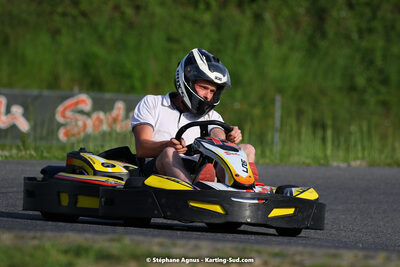 07/05/2022 : Endurance Loisir Les Razbitumes pour “1 maillot pour la vie” & Les Socio Esthéticiennes (Photos Stéphane Agnus) 2022 — karting
