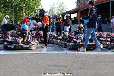 07/05/2022 : Endurance Loisir Les Razbitumes pour “1 maillot pour la vie” & Les Socio Esthéticiennes (Photos Stéphane Agnus) 2022 — karting