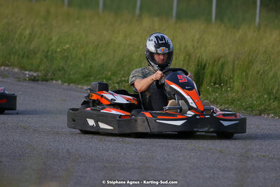 07/05/2022 : Endurance Loisir Les Razbitumes pour “1 maillot pour la vie” & Les Socio Esthéticiennes (Photos Stéphane Agnus) 2022 — karting