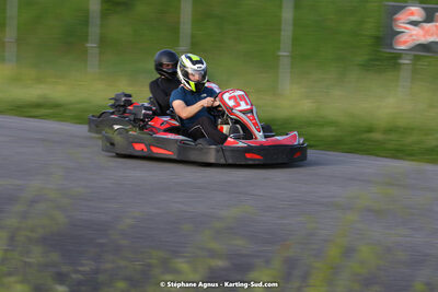 07/05/2022 : Endurance Loisir Les Razbitumes pour “1 maillot pour la vie” & Les Socio Esthéticiennes (Photos Stéphane Agnus) 2022 — karting