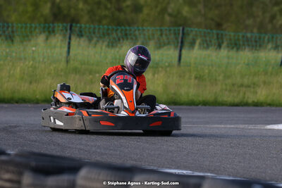 07/05/2022 : Endurance Loisir Les Razbitumes pour “1 maillot pour la vie” & Les Socio Esthéticiennes (Photos Stéphane Agnus) 2022 — karting