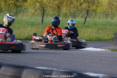 07/05/2022 : Endurance Loisir Les Razbitumes pour “1 maillot pour la vie” & Les Socio Esthéticiennes (Photos Stéphane Agnus) 2022 — karting