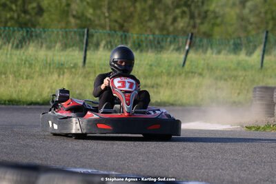07/05/2022 : Endurance Loisir Les Razbitumes pour “1 maillot pour la vie” & Les Socio Esthéticiennes (Photos Stéphane Agnus) 2022 — karting
