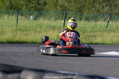 07/05/2022 : Endurance Loisir Les Razbitumes pour “1 maillot pour la vie” & Les Socio Esthéticiennes (Photos Stéphane Agnus) 2022 — karting