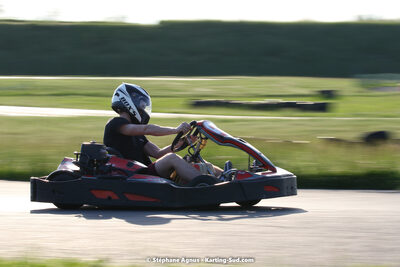 07/05/2022 : Endurance Loisir Les Razbitumes pour “1 maillot pour la vie” & Les Socio Esthéticiennes (Photos Stéphane Agnus) 2022 — karting