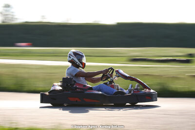 07/05/2022 : Endurance Loisir Les Razbitumes pour “1 maillot pour la vie” & Les Socio Esthéticiennes (Photos Stéphane Agnus) 2022 — karting