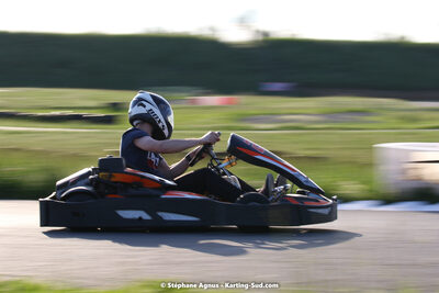 07/05/2022 : Endurance Loisir Les Razbitumes pour “1 maillot pour la vie” & Les Socio Esthéticiennes (Photos Stéphane Agnus) 2022 — karting