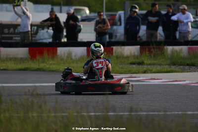 07/05/2022 : Endurance Loisir Les Razbitumes pour “1 maillot pour la vie” & Les Socio Esthéticiennes (Photos Stéphane Agnus) 2022 — karting