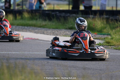 07/05/2022 : Endurance Loisir Les Razbitumes pour “1 maillot pour la vie” & Les Socio Esthéticiennes (Photos Stéphane Agnus) 2022 — karting