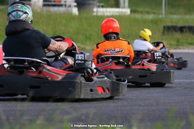 07/05/2022 : Endurance Loisir Les Razbitumes pour “1 maillot pour la vie” & Les Socio Esthéticiennes (Photos Stéphane Agnus) 2022 — karting