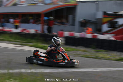 07/05/2022 : Endurance Loisir Les Razbitumes pour “1 maillot pour la vie” & Les Socio Esthéticiennes (Photos Stéphane Agnus) 2022 — karting