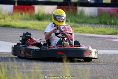 07/05/2022 : Endurance Loisir Les Razbitumes pour “1 maillot pour la vie” & Les Socio Esthéticiennes (Photos Stéphane Agnus) 2022 — karting