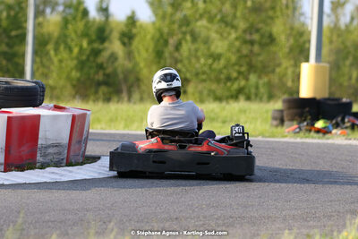 07/05/2022 : Endurance Loisir Les Razbitumes pour “1 maillot pour la vie” & Les Socio Esthéticiennes (Photos Stéphane Agnus) 2022 — karting