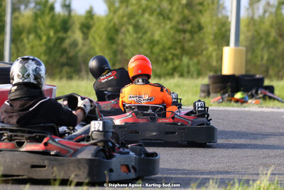 07/05/2022 : Endurance Loisir Les Razbitumes pour “1 maillot pour la vie” & Les Socio Esthéticiennes (Photos Stéphane Agnus) 2022 — karting
