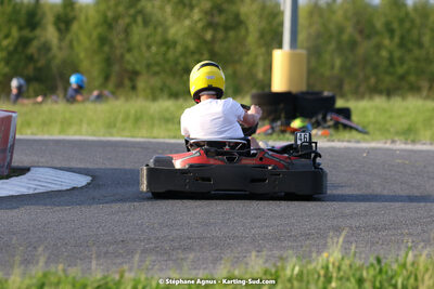 07/05/2022 : Endurance Loisir Les Razbitumes pour “1 maillot pour la vie” & Les Socio Esthéticiennes (Photos Stéphane Agnus) 2022 — karting