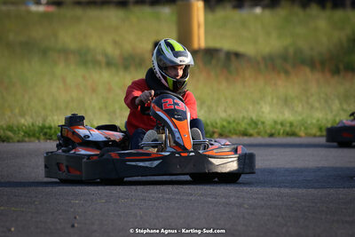 07/05/2022 : Endurance Loisir Les Razbitumes pour “1 maillot pour la vie” & Les Socio Esthéticiennes (Photos Stéphane Agnus) 2022 — karting
