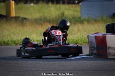 07/05/2022 : Endurance Loisir Les Razbitumes pour “1 maillot pour la vie” & Les Socio Esthéticiennes (Photos Stéphane Agnus) 2022 — karting