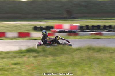 07/05/2022 : Endurance Loisir Les Razbitumes pour “1 maillot pour la vie” & Les Socio Esthéticiennes (Photos Stéphane Agnus) 2022 — karting