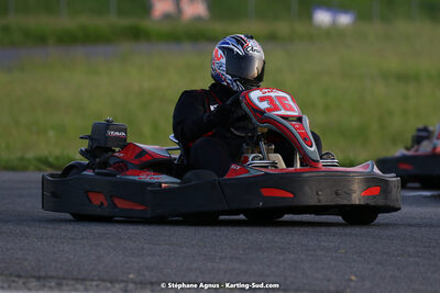 07/05/2022 : Endurance Loisir Les Razbitumes pour “1 maillot pour la vie” & Les Socio Esthéticiennes (Photos Stéphane Agnus) 2022 — karting