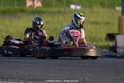 07/05/2022 : Endurance Loisir Les Razbitumes pour “1 maillot pour la vie” & Les Socio Esthéticiennes (Photos Stéphane Agnus) 2022 — karting