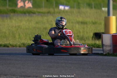 07/05/2022 : Endurance Loisir Les Razbitumes pour “1 maillot pour la vie” & Les Socio Esthéticiennes (Photos Stéphane Agnus) 2022 — karting