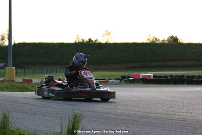 07/05/2022 : Endurance Loisir Les Razbitumes pour “1 maillot pour la vie” & Les Socio Esthéticiennes (Photos Stéphane Agnus) 2022 — karting