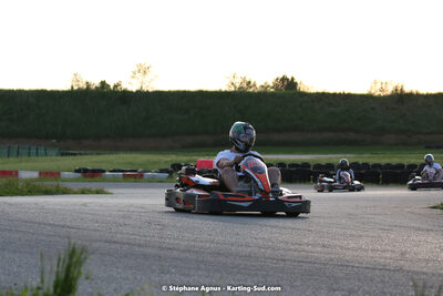 07/05/2022 : Endurance Loisir Les Razbitumes pour “1 maillot pour la vie” & Les Socio Esthéticiennes (Photos Stéphane Agnus) 2022 — karting