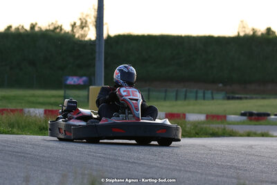 07/05/2022 : Endurance Loisir Les Razbitumes pour “1 maillot pour la vie” & Les Socio Esthéticiennes (Photos Stéphane Agnus) 2022 — karting