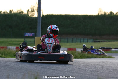 07/05/2022 : Endurance Loisir Les Razbitumes pour “1 maillot pour la vie” & Les Socio Esthéticiennes (Photos Stéphane Agnus) 2022 — karting
