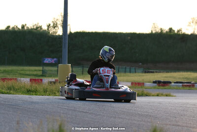 07/05/2022 : Endurance Loisir Les Razbitumes pour “1 maillot pour la vie” & Les Socio Esthéticiennes (Photos Stéphane Agnus) 2022 — karting